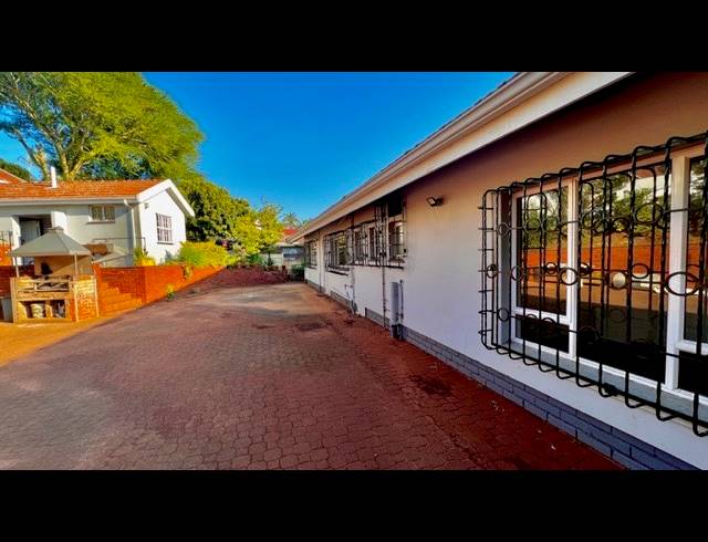 3 BEDROOM HOUSE TO LET IN MORNINGSIDE